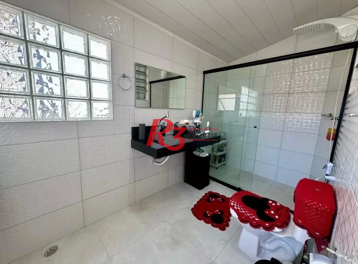 Sobrado com 3 dormitórios à venda, 126 m² por R$ 860.000,00 - Vila Belmiro - Santos/SP