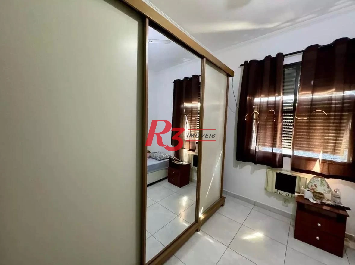 Sobrado com 3 dormitórios à venda, 126 m² por R$ 860.000,00 - Vila Belmiro - Santos/SP