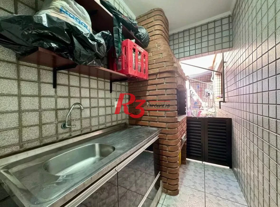 Sobrado com 3 dormitórios à venda, 126 m² por R$ 860.000,00 - Vila Belmiro - Santos/SP