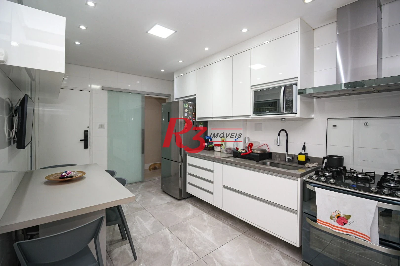 Apartamento com 3 dormitórios à venda, 125 m² por R$ 950.000,00 - Embaré - Santos/SP