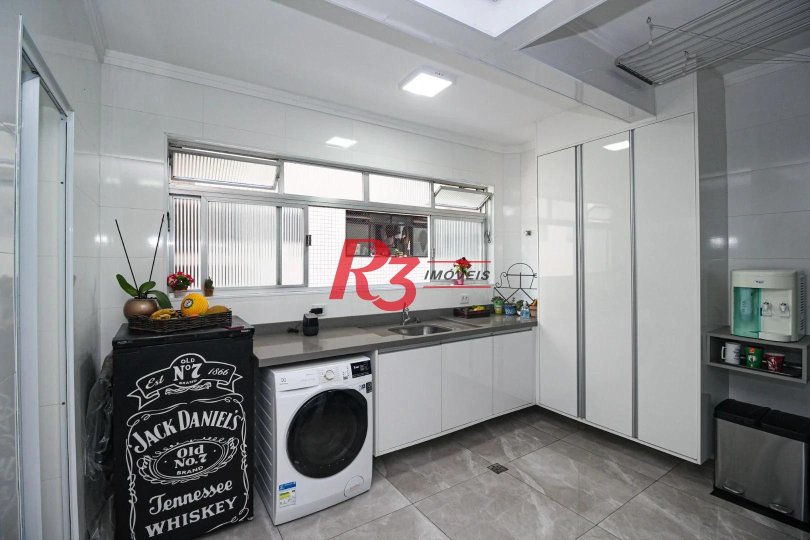 Apartamento com 3 dormitórios à venda, 125 m² por R$ 950.000,00 - Embaré - Santos/SP