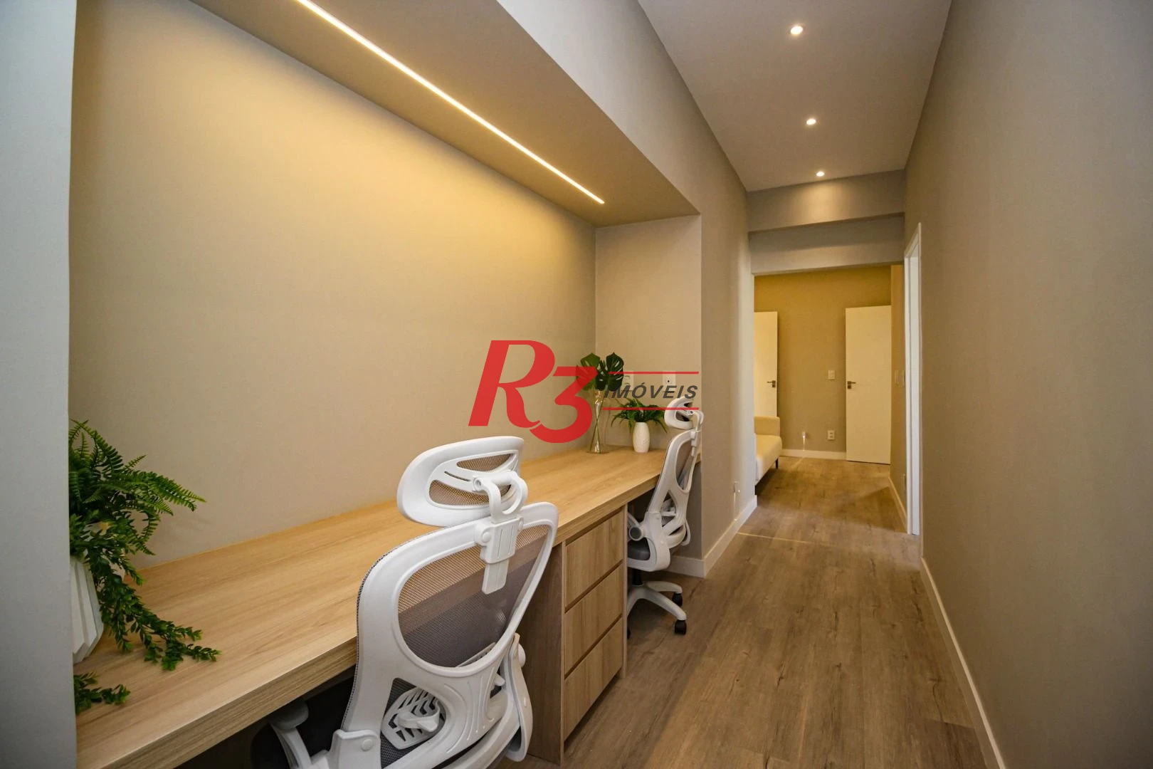Apartamento com 4 dormitórios à venda, 301 m² por R$ 3.100.000,00 - Boqueirão - Santos/SP