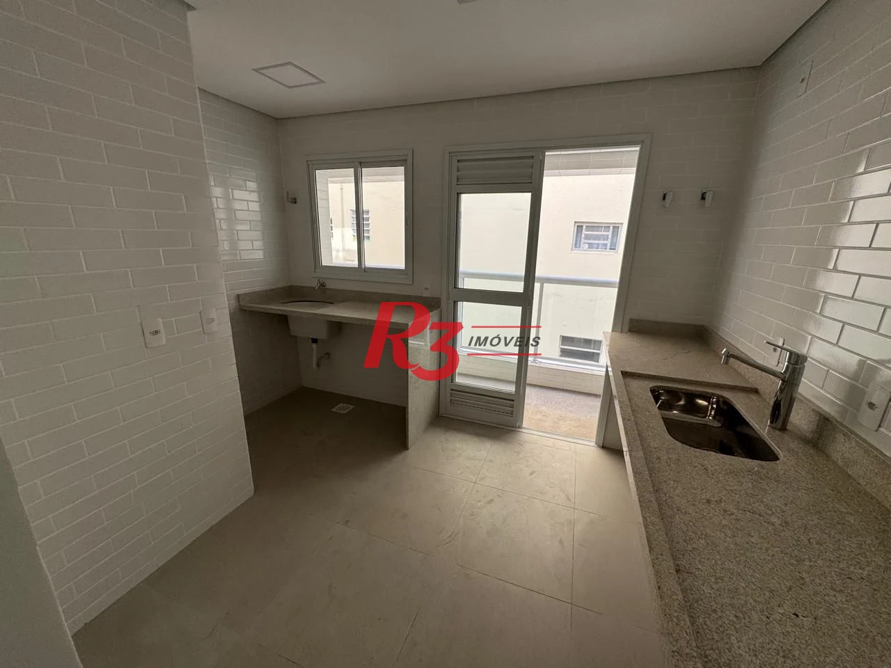 Apartamento com 2 dormitórios à venda, 82 m² por R$ 890.000,00 - Aparecida - Santos/SP