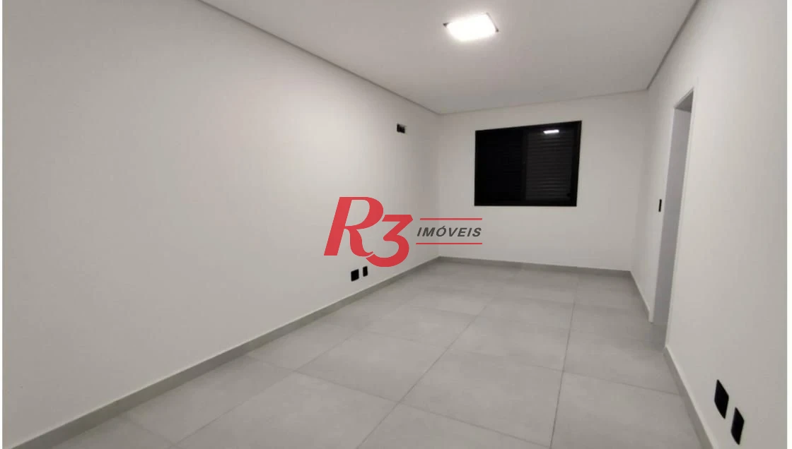 Casa com 3 dormitórios à venda, 290 m² por R$ 1.949.000,00 - Boqueirão - Santos/SP