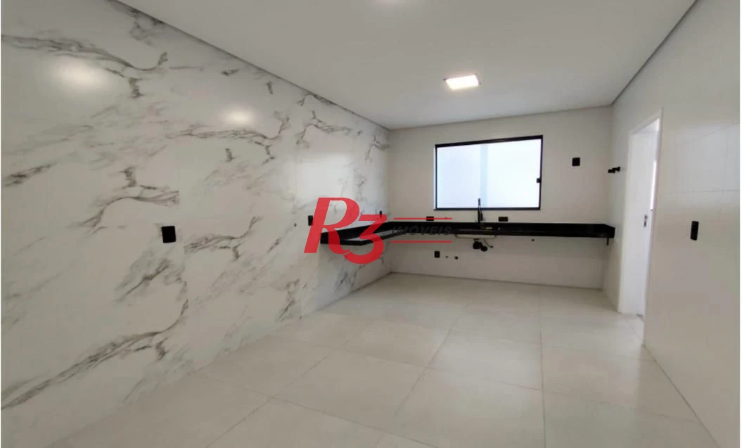 Casa com 3 dormitórios à venda, 290 m² por R$ 1.949.000,00 - Boqueirão - Santos/SP