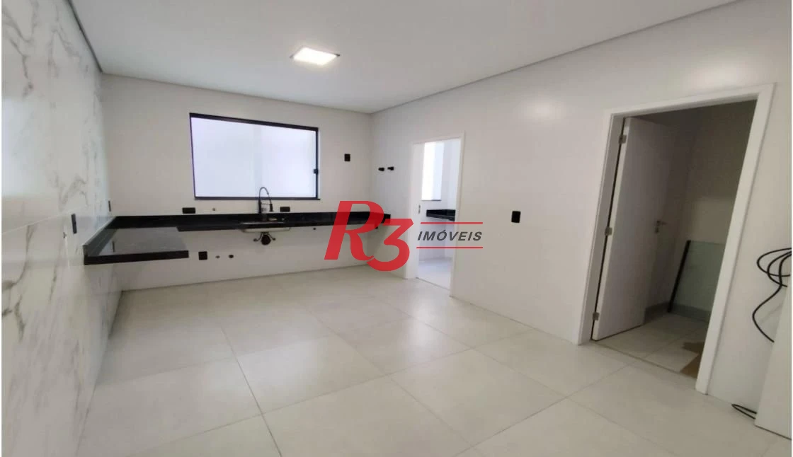 Casa com 3 dormitórios à venda, 290 m² por R$ 1.949.000,00 - Boqueirão - Santos/SP