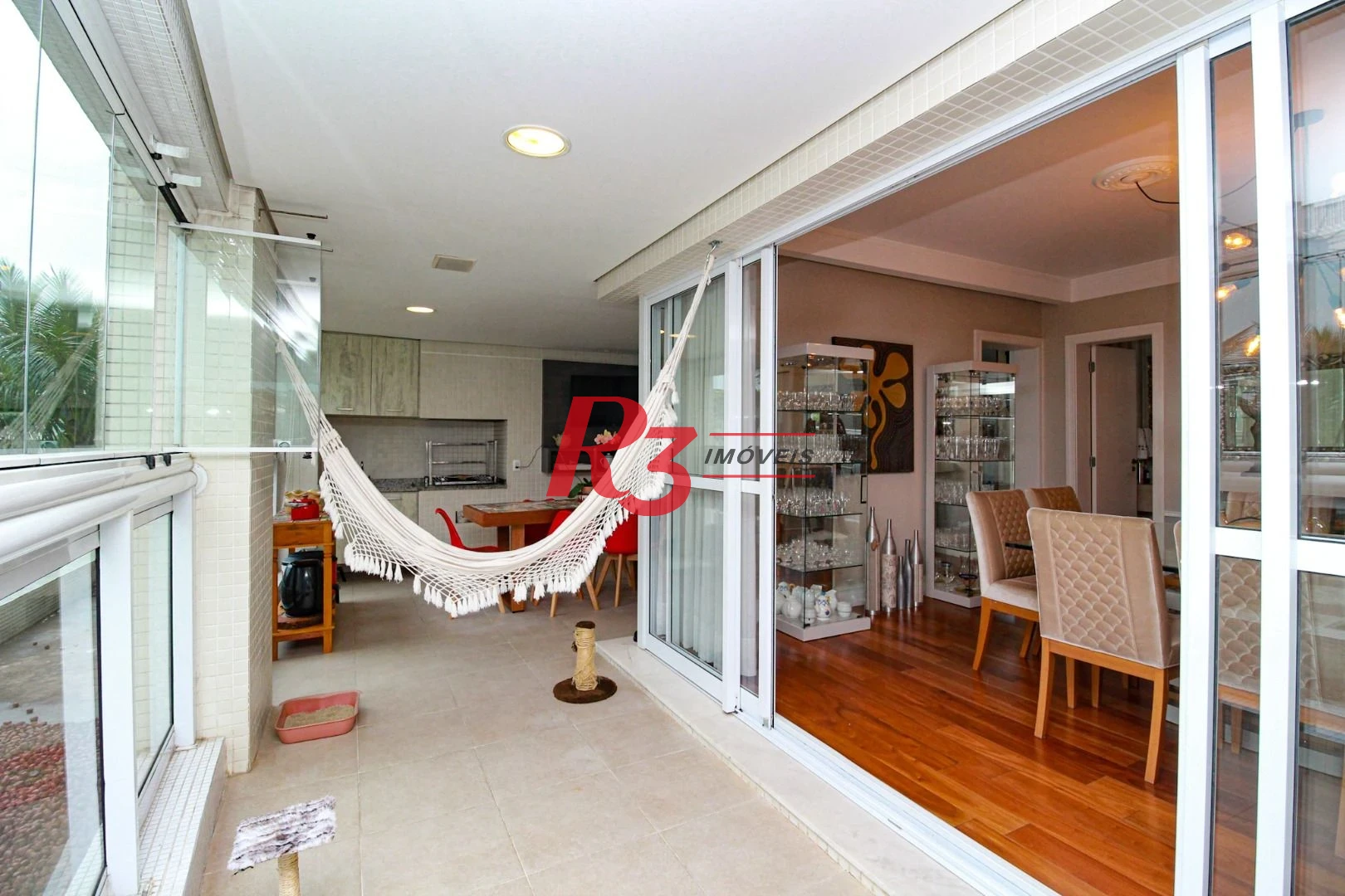 Apartamento com 3 suítes à venda, 189 m² e 3 vagas por R$ 2.380.000 - Ponta da Praia - Santos/SP