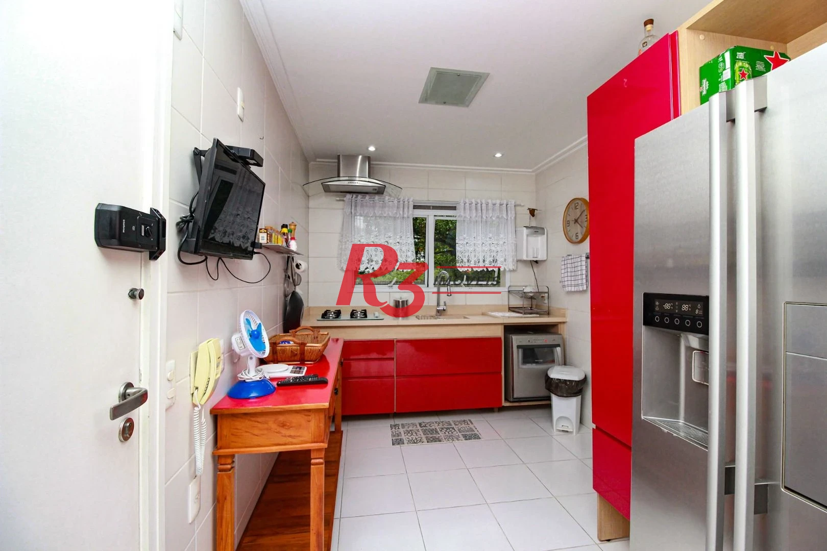 Apartamento com 3 suítes à venda, 189 m² e 3 vagas por R$ 2.380.000 - Ponta da Praia - Santos/SP