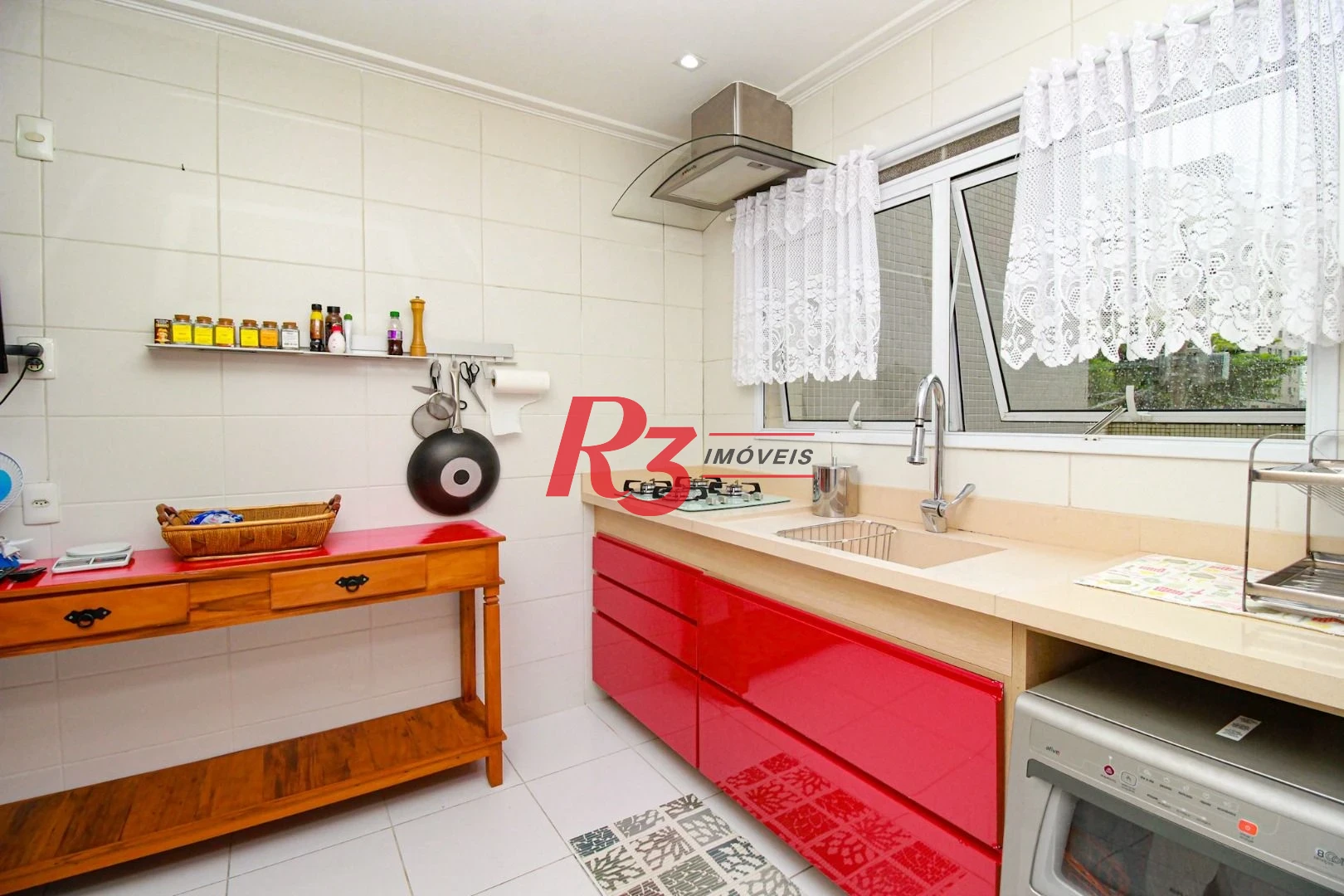 Apartamento com 3 suítes à venda, 189 m² e 3 vagas por R$ 2.380.000 - Ponta da Praia - Santos/SP
