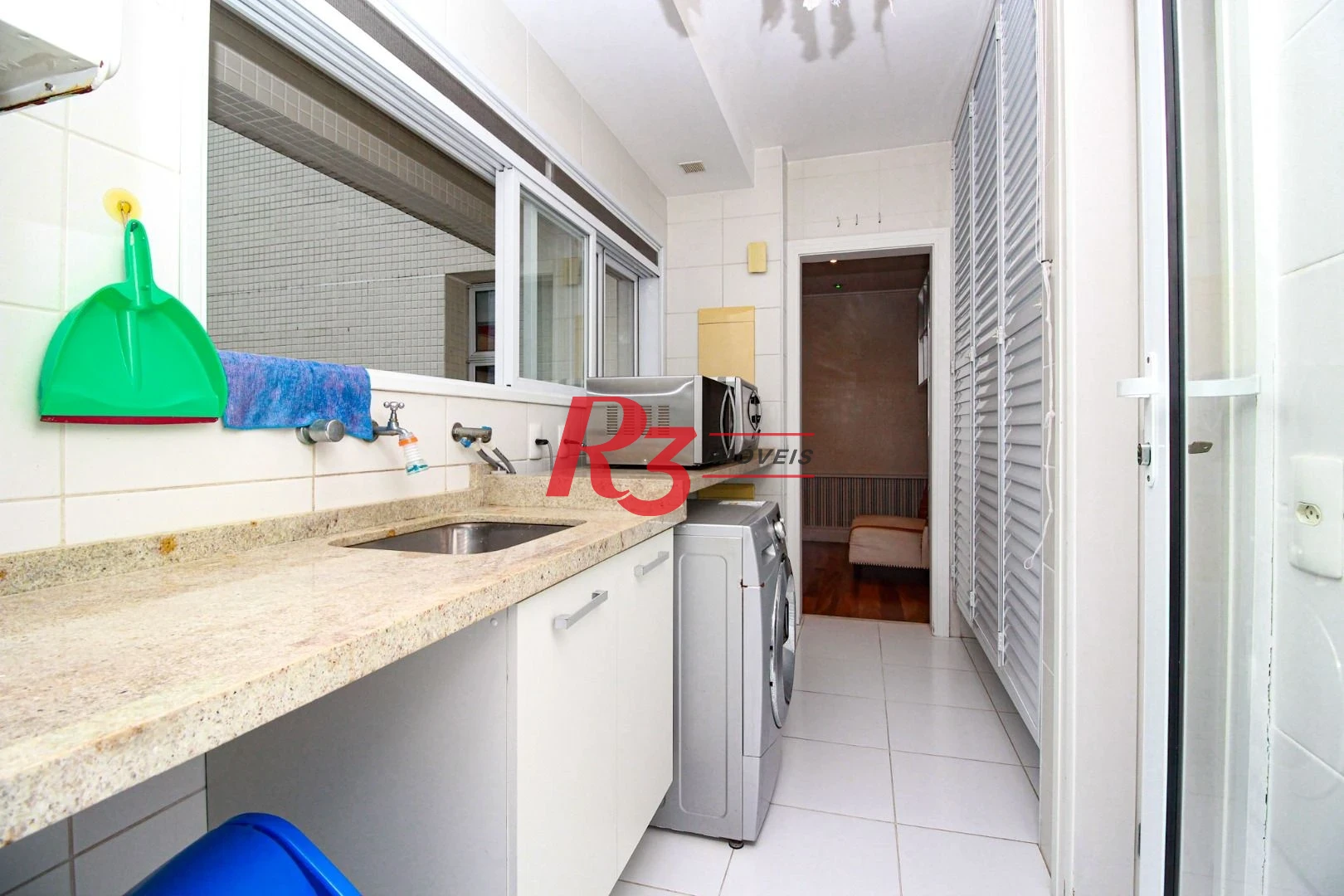 Apartamento com 3 suítes à venda, 189 m² e 3 vagas por R$ 2.380.000 - Ponta da Praia - Santos/SP