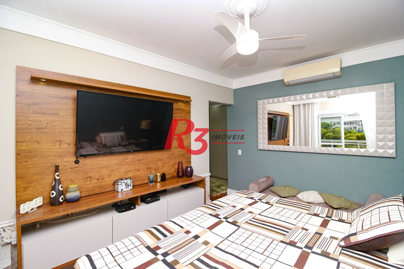 Apartamento com 3 suítes à venda, 189 m² e 3 vagas por R$ 2.380.000 - Ponta da Praia - Santos/SP
