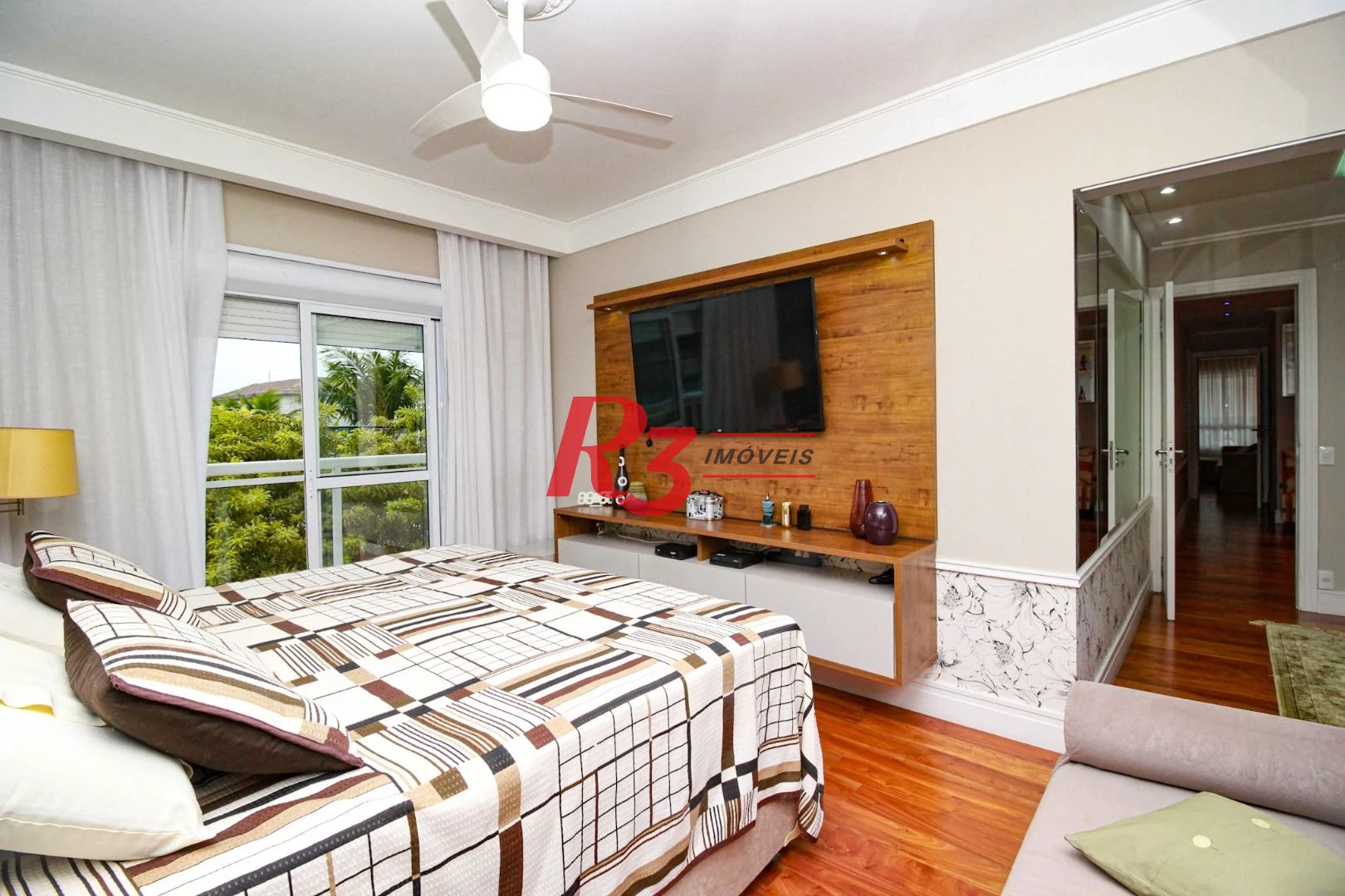 Apartamento com 3 suítes à venda, 189 m² e 3 vagas por R$ 2.380.000 - Ponta da Praia - Santos/SP