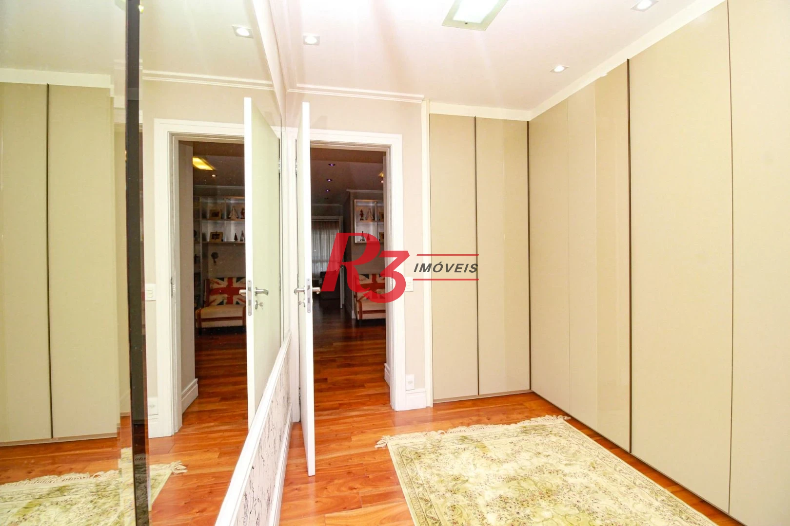 Apartamento com 3 suítes à venda, 189 m² e 3 vagas por R$ 2.380.000 - Ponta da Praia - Santos/SP