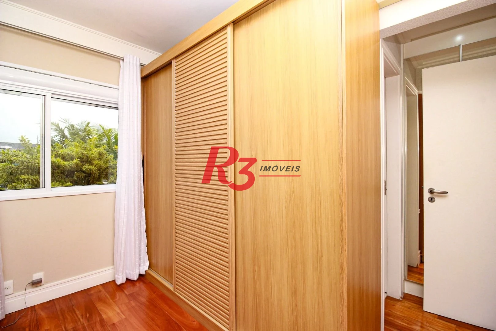 Apartamento com 3 suítes à venda, 189 m² e 3 vagas por R$ 2.380.000 - Ponta da Praia - Santos/SP
