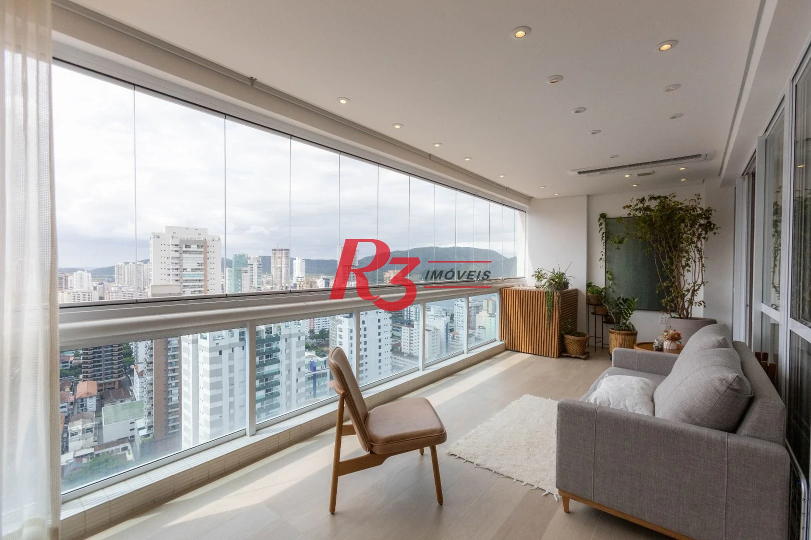 Apartamento com 1 dormitório à venda, 106 m² por R$ 2.200.000,00 - Aparecida - Santos/SP
