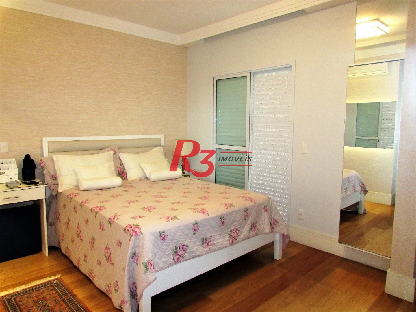 Apartamento para alugar, 178 m² por R$ 19.000,00/mês - Gonzaga - Santos/SP