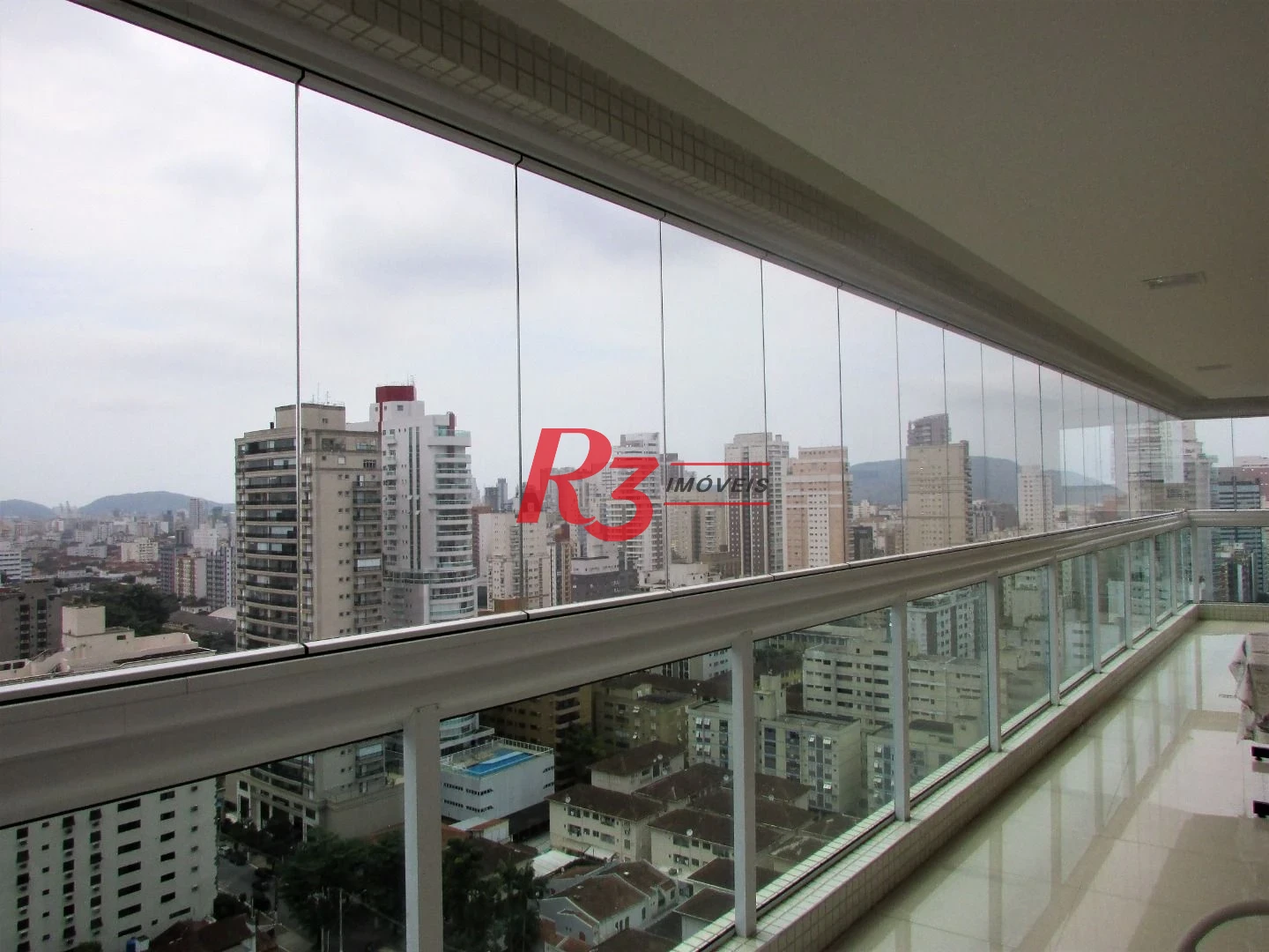 Apartamento para alugar, 178 m² por R$ 19.000,00/mês - Gonzaga - Santos/SP