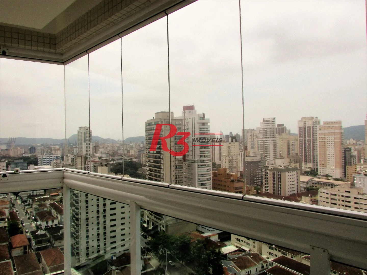 Apartamento para alugar, 178 m² por R$ 19.000,00/mês - Gonzaga - Santos/SP