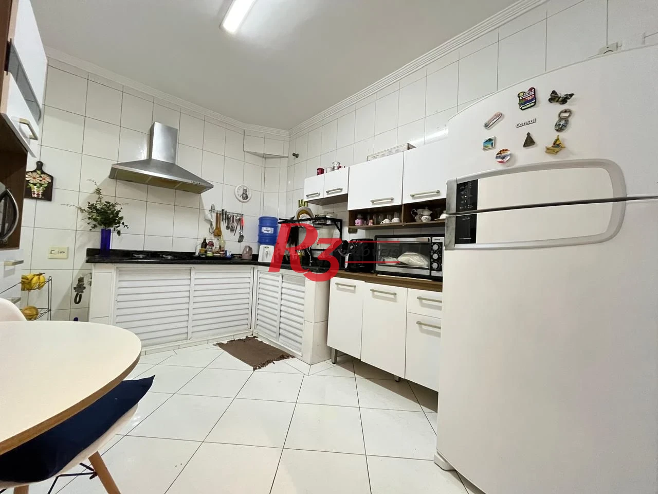 Apartamento com 2 dormitórios à venda, 78 m² por R$ 557.000,00 - Embaré - Santos/SP
