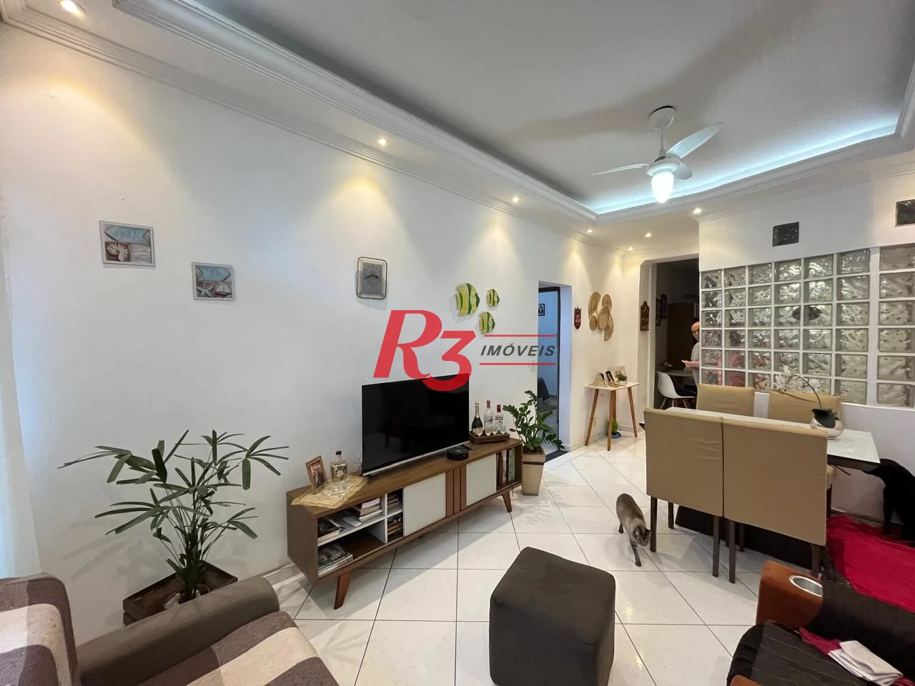Apartamento com 2 dormitórios à venda, 78 m² por R$ 557.000,00 - Embaré - Santos/SP
