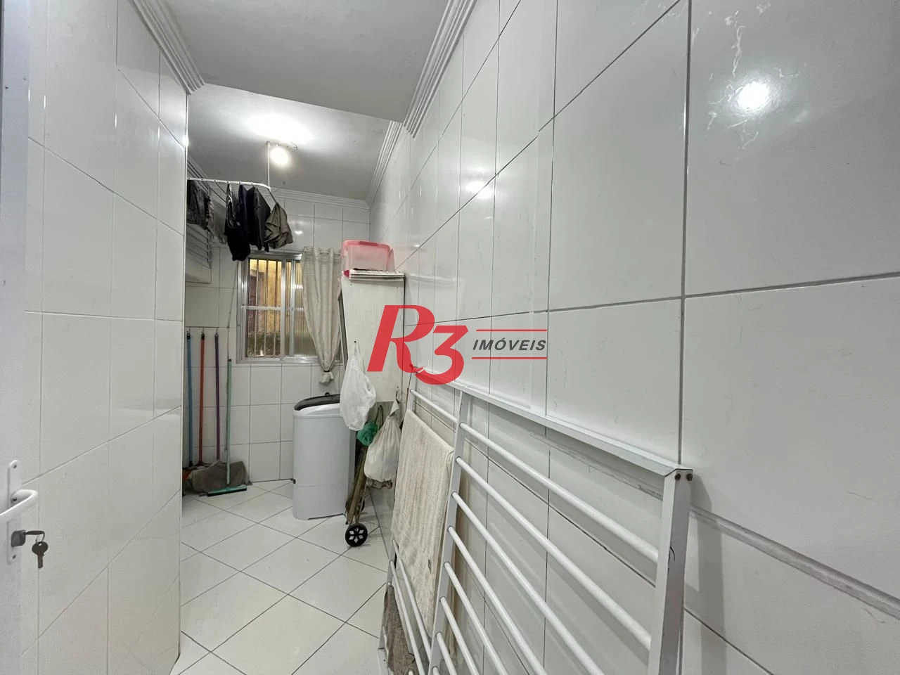 Apartamento com 2 dormitórios à venda, 78 m² por R$ 557.000,00 - Embaré - Santos/SP