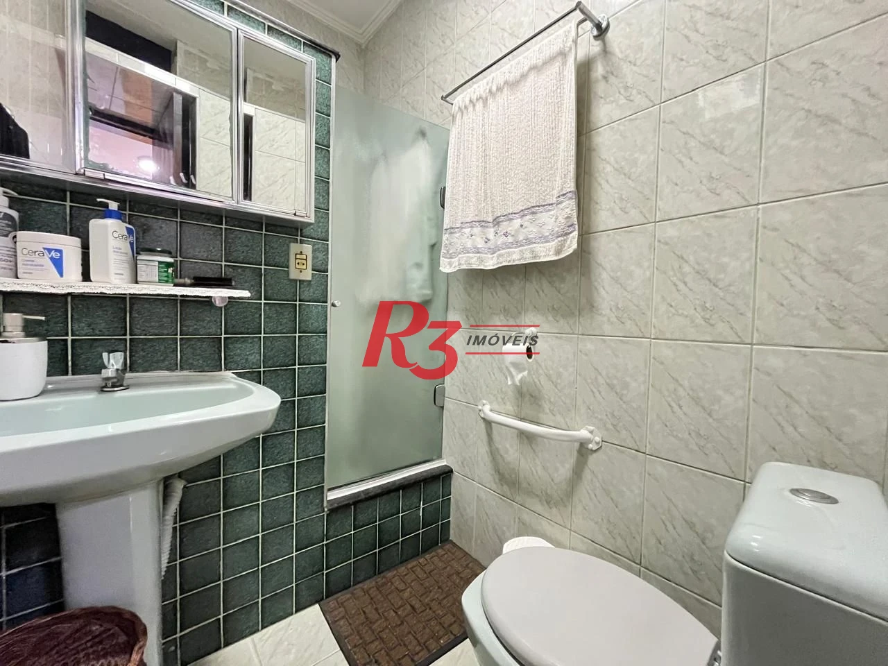 Apartamento com 2 dormitórios à venda, 78 m² por R$ 557.000,00 - Embaré - Santos/SP