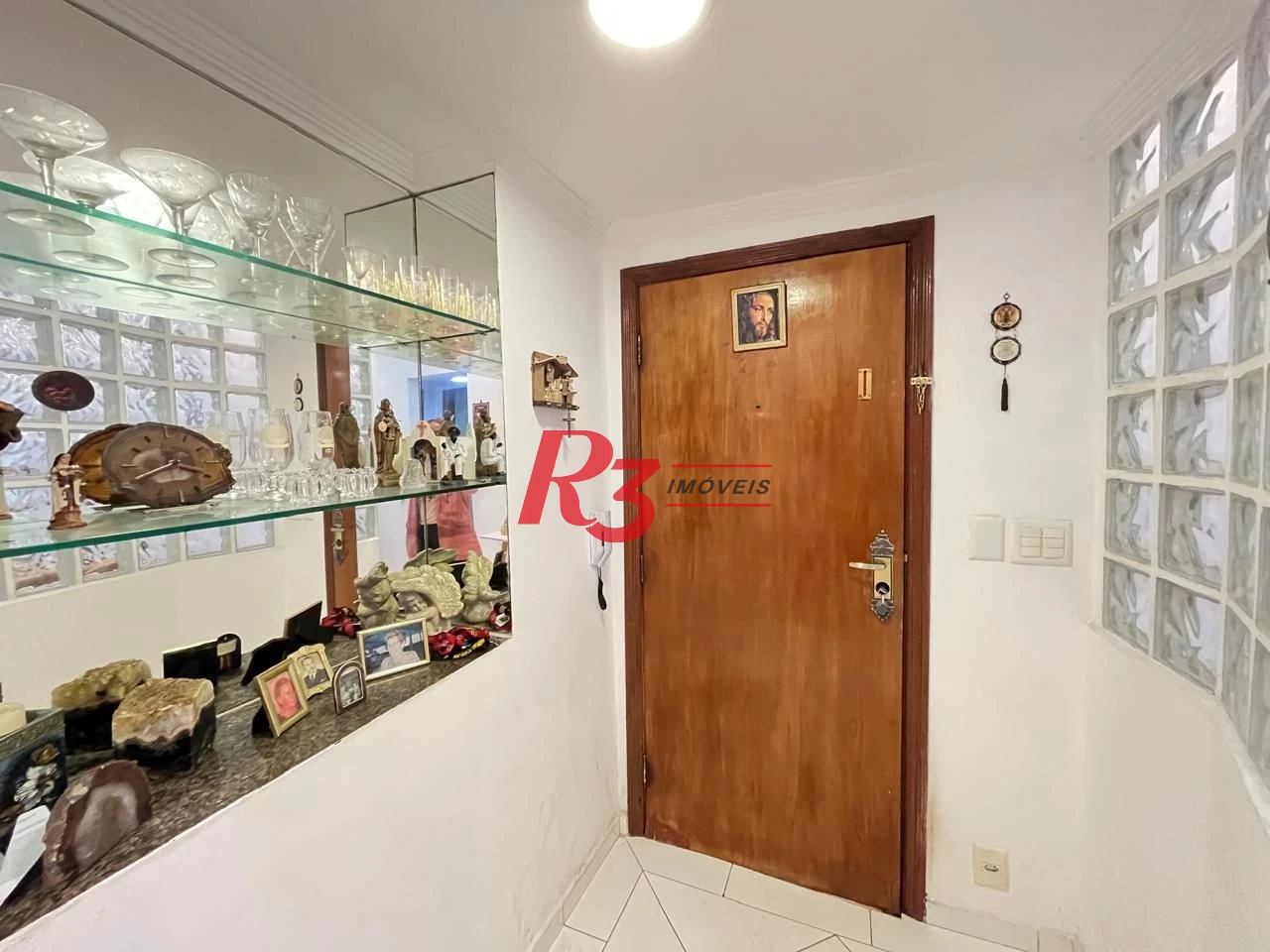 Apartamento com 2 dormitórios à venda, 78 m² por R$ 557.000,00 - Embaré - Santos/SP