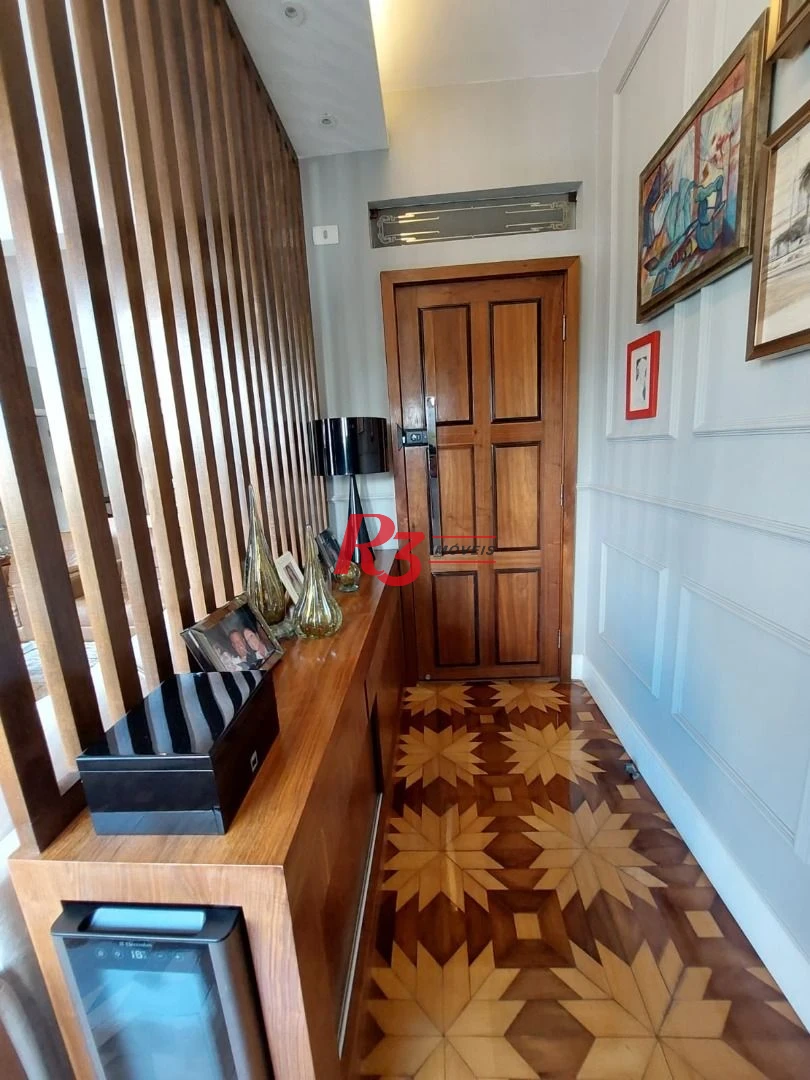Apartamento com 4 dormitórios à venda, 180 m² por R$ 2.000.000,00 - Gonzaga - Santos/SP