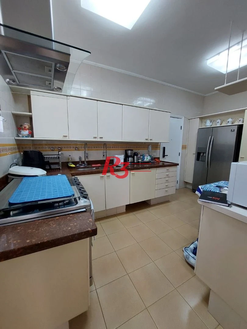 Apartamento com 4 dormitórios à venda, 180 m² por R$ 2.000.000,00 - Gonzaga - Santos/SP