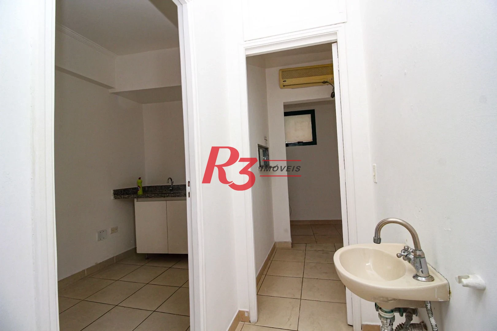 Conjunto à venda, 92 m² por R$ 685.000,00 - Encruzilhada - Santos/SP