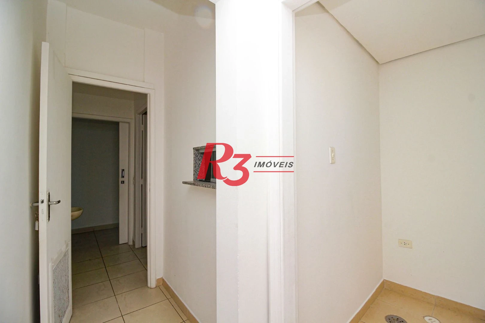 Conjunto à venda, 92 m² por R$ 685.000,00 - Encruzilhada - Santos/SP