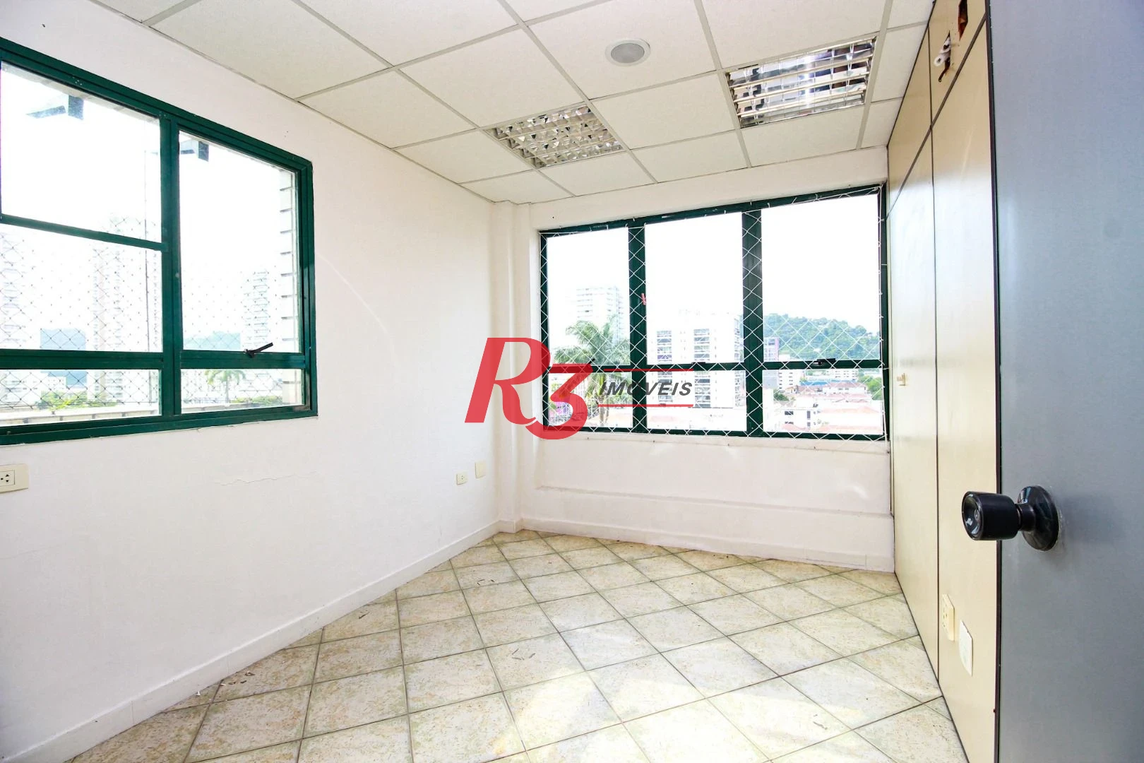 Conjunto à venda, 90 m² por R$ 670.000,00 - Encruzilhada - Santos/SP