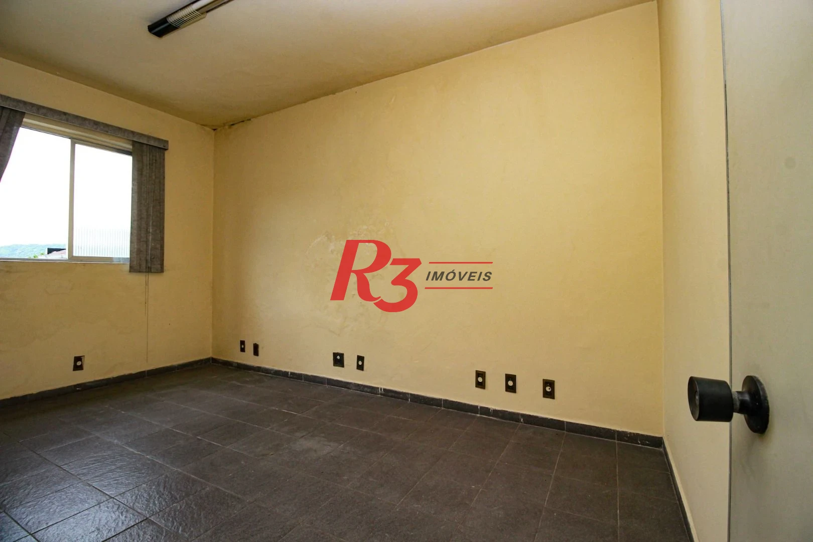 Conjunto à venda, 100 m² por R$ 426.000,00 - Ponta da Praia - Santos/SP