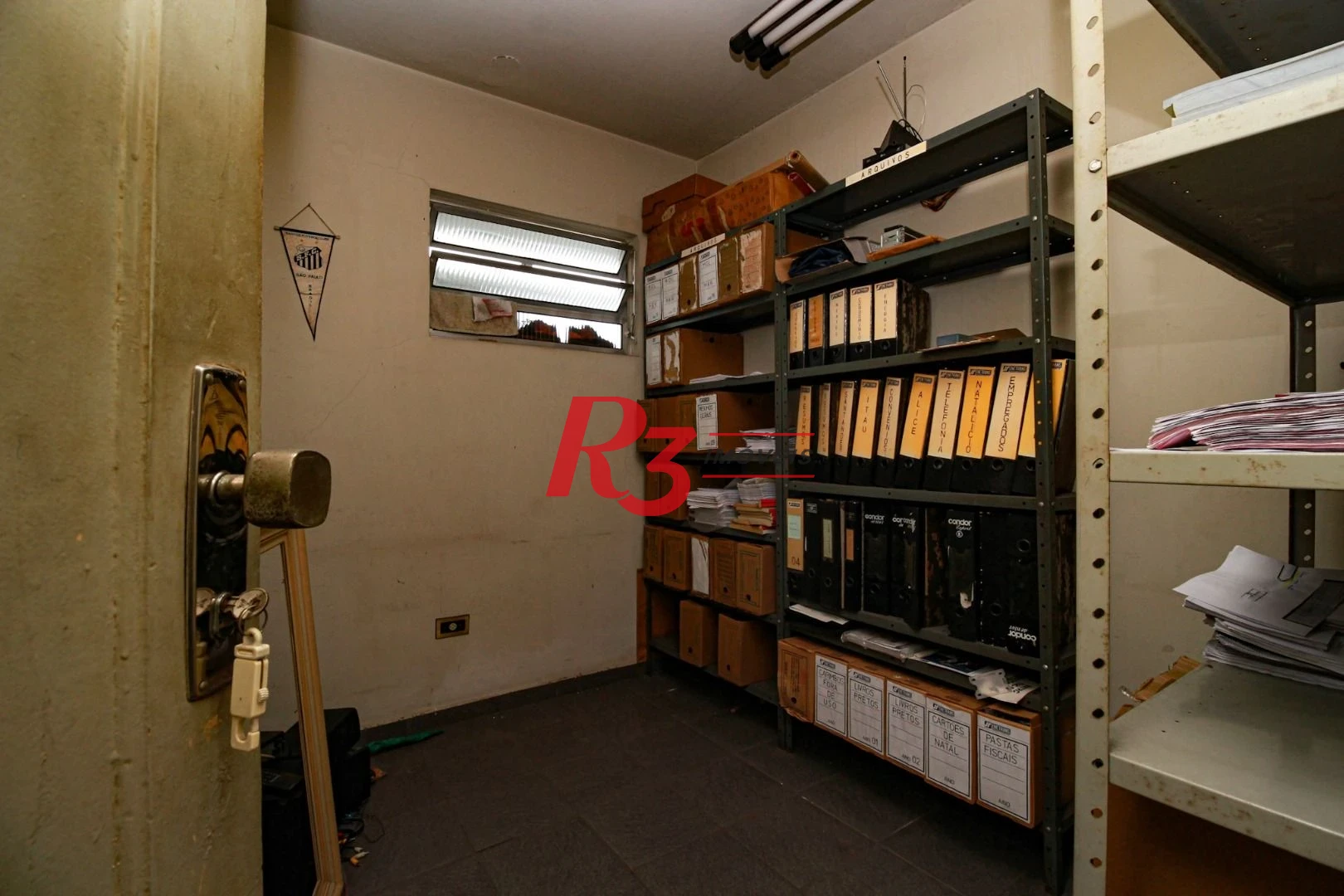 Conjunto à venda, 100 m² por R$ 426.000,00 - Ponta da Praia - Santos/SP