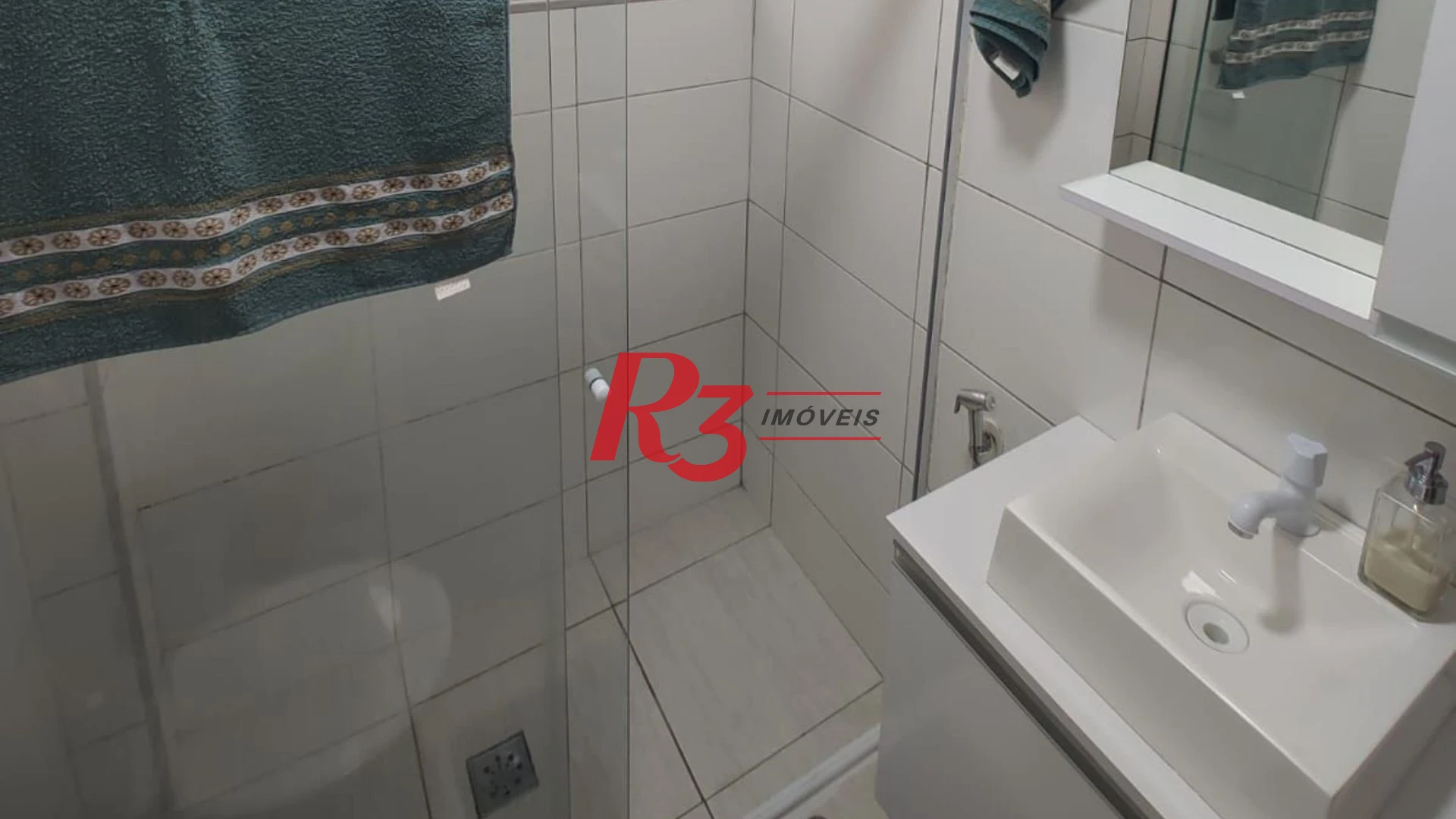 Kitnet com 1 dormitório para alugar, 26 m² por R$ 3.000,02/mês - Gonzaga - Santos/SP
