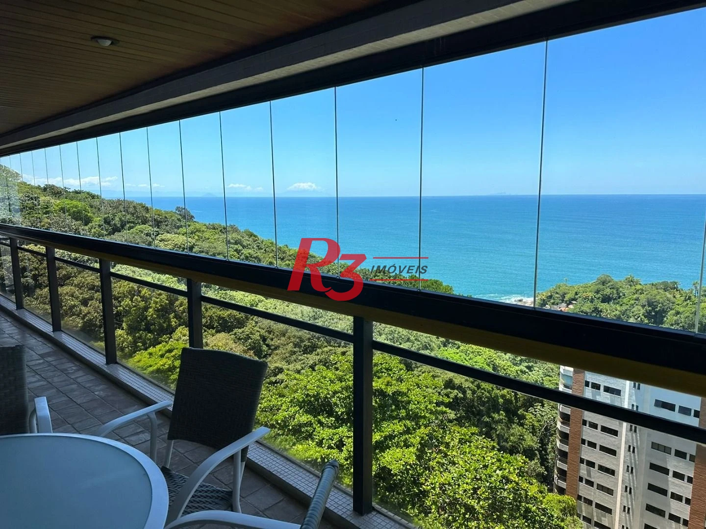 Apartamento com 3 dormitórios à venda, 168 m² - Morro Sorocotuba - Guarujá/SP