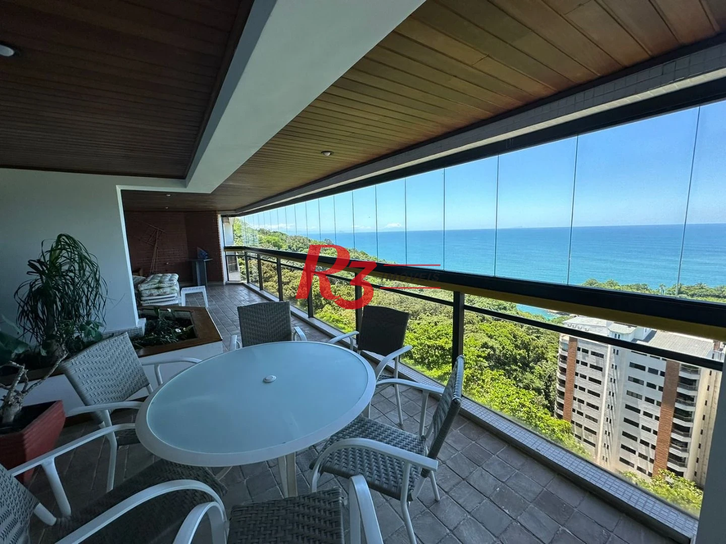 Apartamento com 3 dormitórios à venda, 168 m² - Morro Sorocotuba - Guarujá/SP