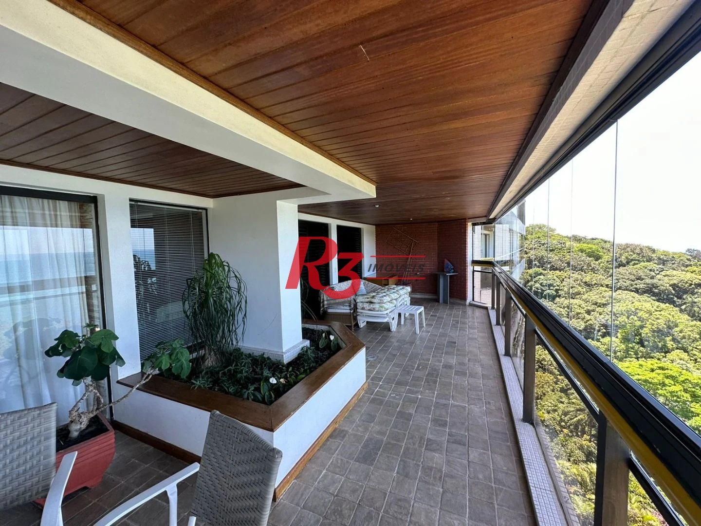 Apartamento com 3 dormitórios à venda, 168 m² - Morro Sorocotuba - Guarujá/SP