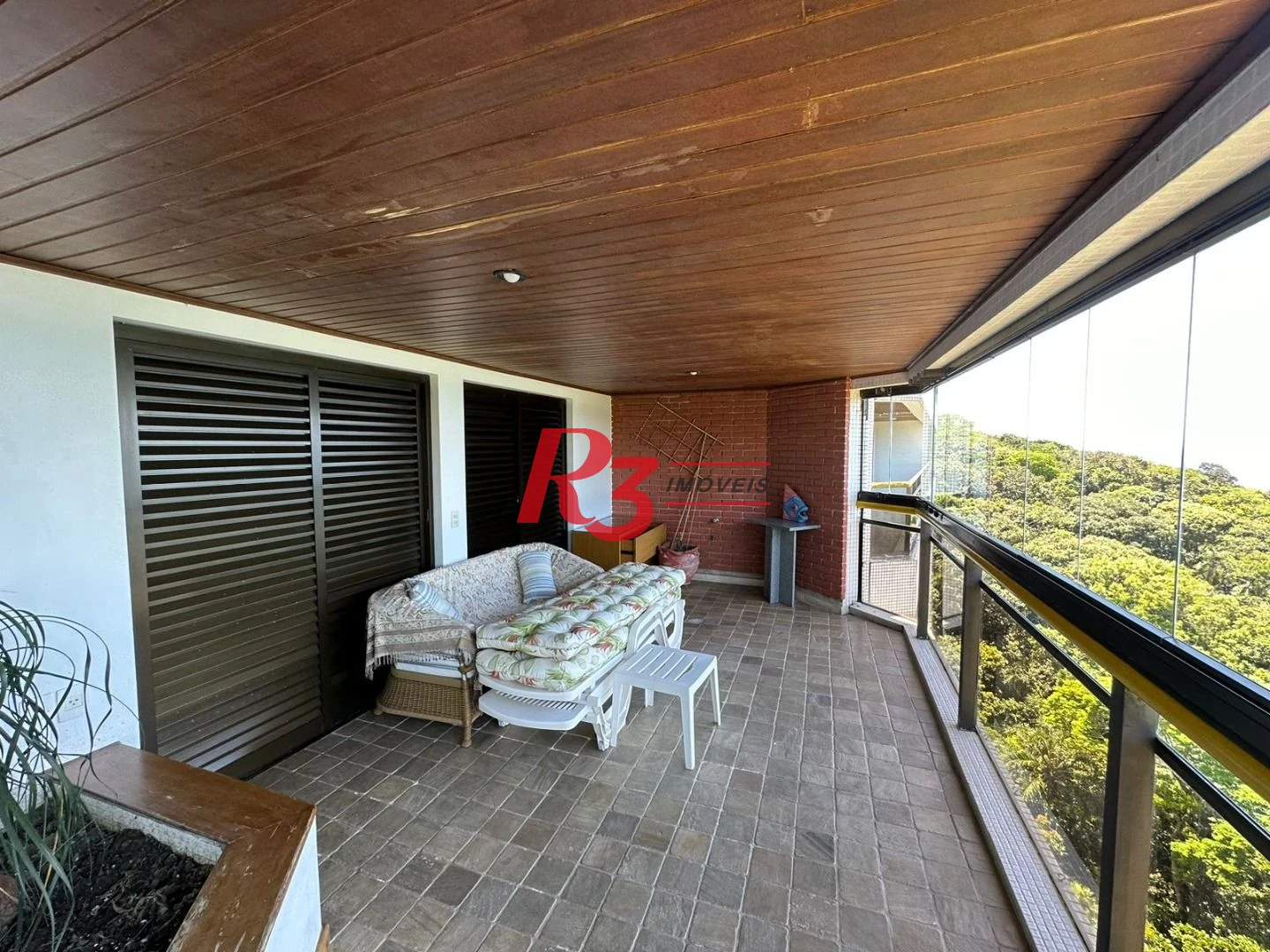 Apartamento com 3 dormitórios à venda, 168 m² - Morro Sorocotuba - Guarujá/SP