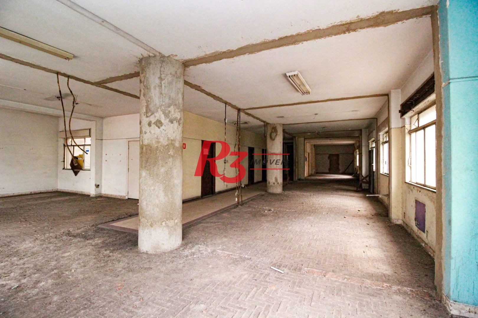 Prédio para alugar, 2000 m² por R$ 40.000,01/mês - Centro - Santos/SP