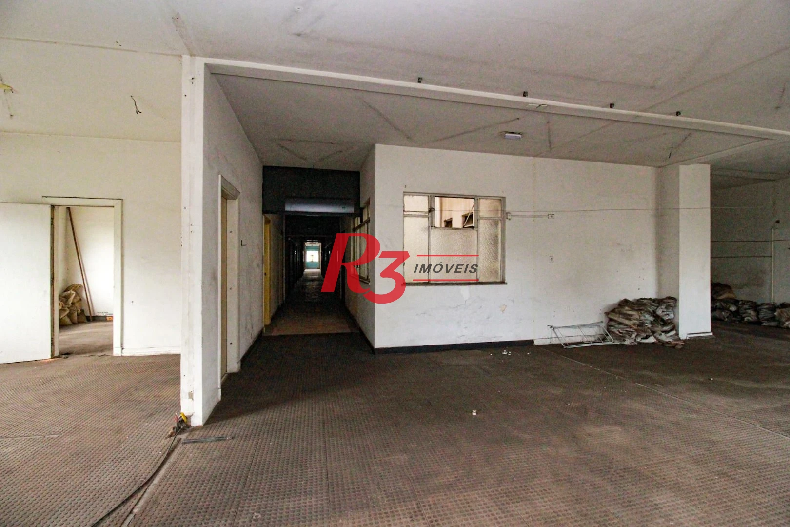 Prédio para alugar, 2000 m² por R$ 40.000,01/mês - Centro - Santos/SP