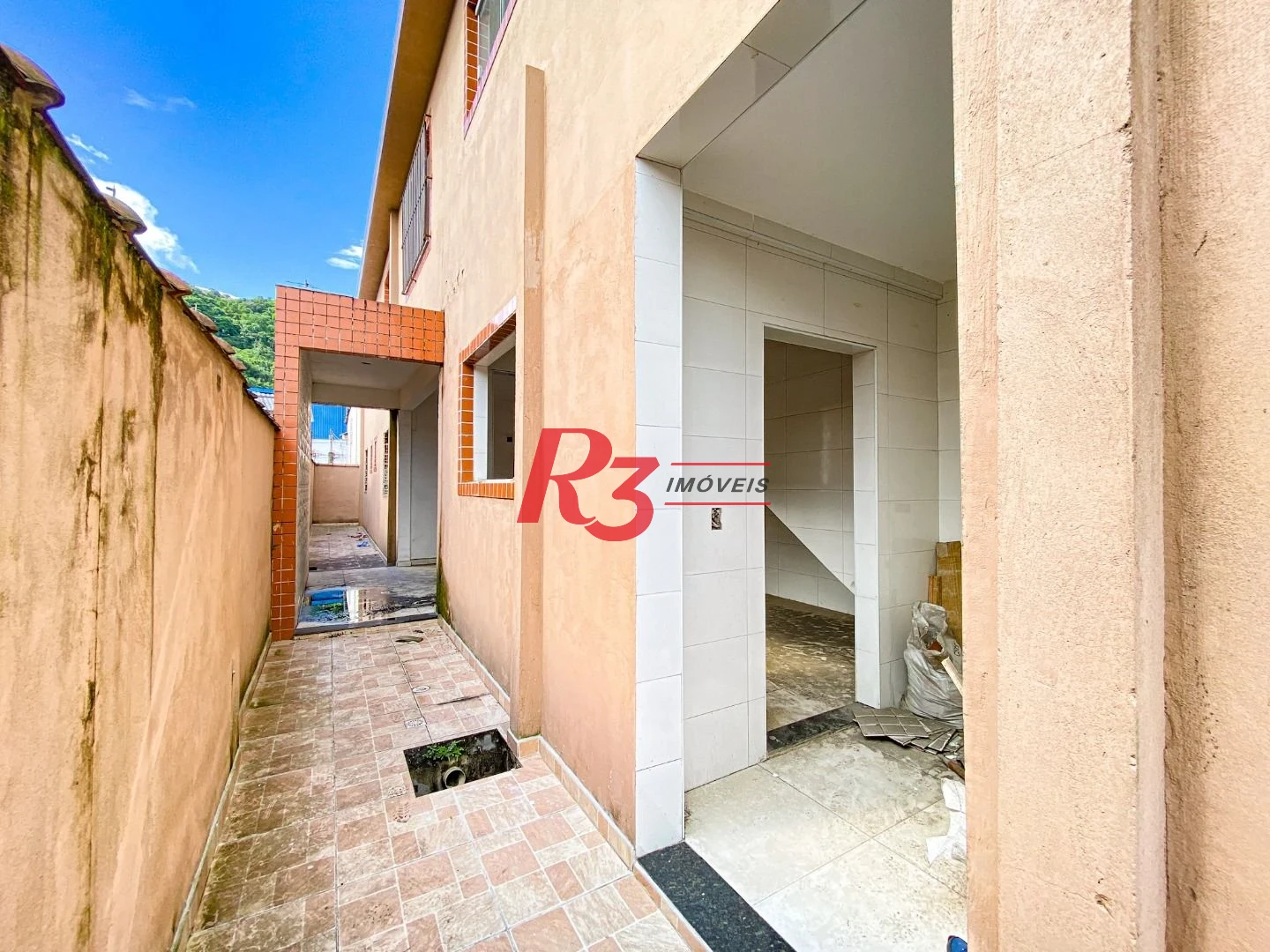 Casa com 2 dormitórios à venda, 60 m² por R$ 298.000,00 - Chico de Paula - Santos/SP