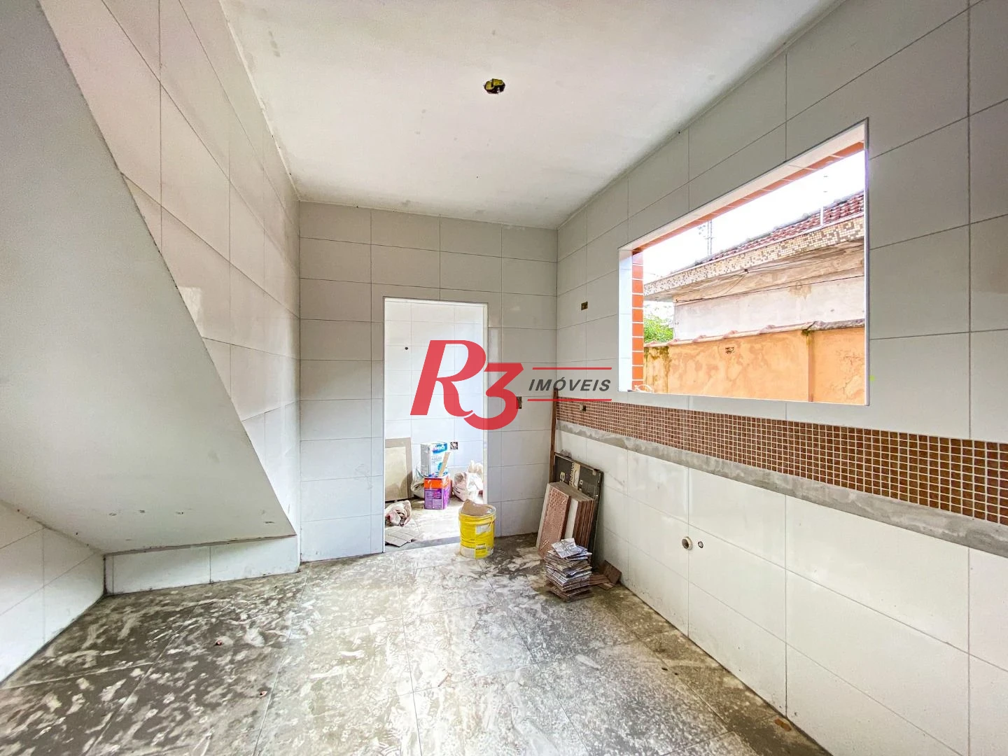Casa com 2 dormitórios à venda, 60 m² por R$ 298.000,00 - Chico de Paula - Santos/SP