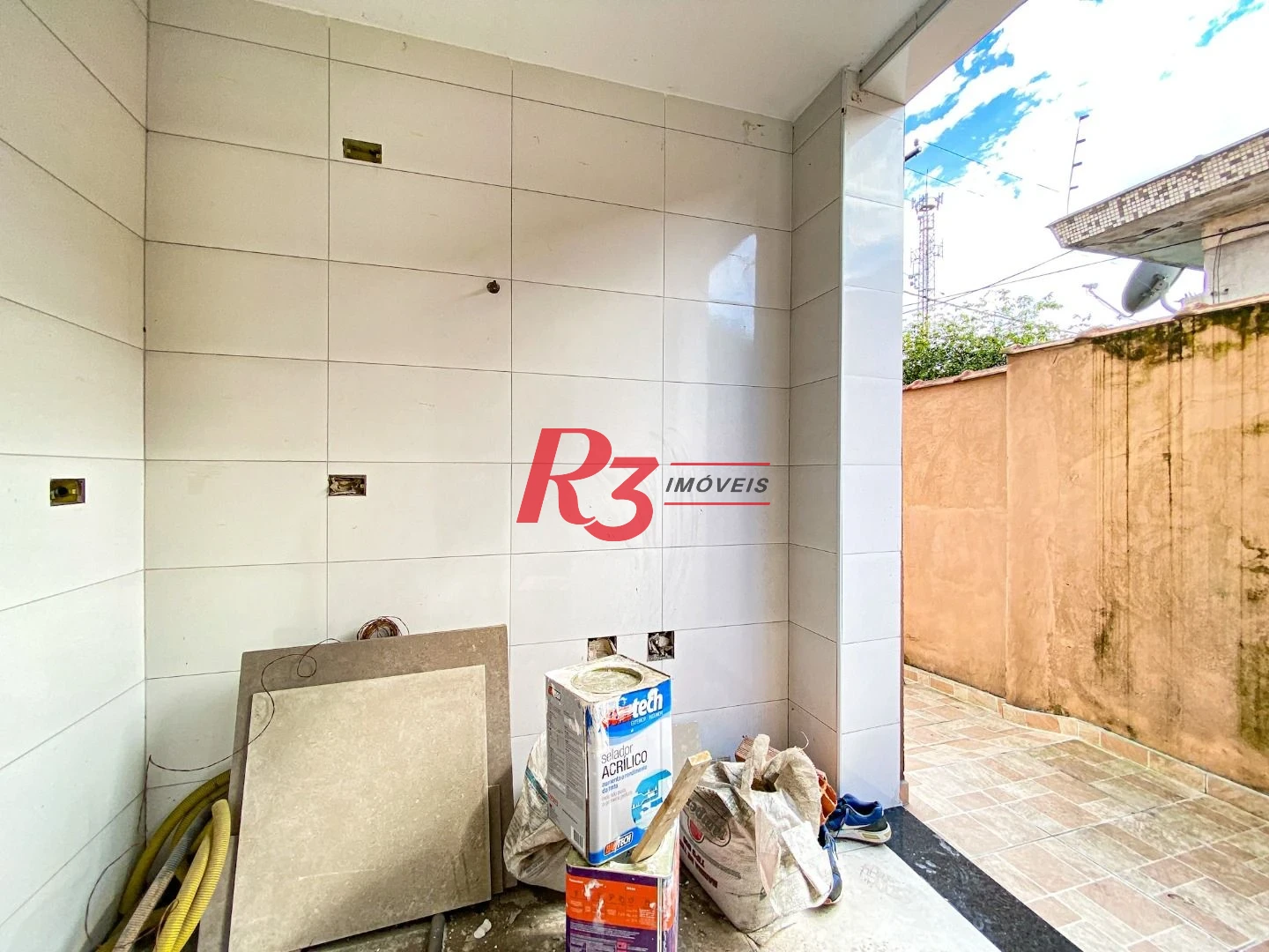 Casa com 2 dormitórios à venda, 60 m² por R$ 298.000,00 - Chico de Paula - Santos/SP