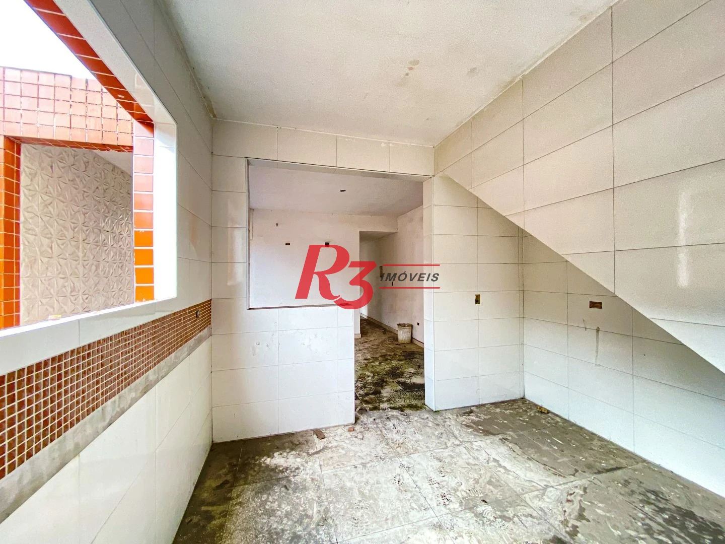 Casa com 2 dormitórios à venda, 60 m² por R$ 298.000,00 - Chico de Paula - Santos/SP