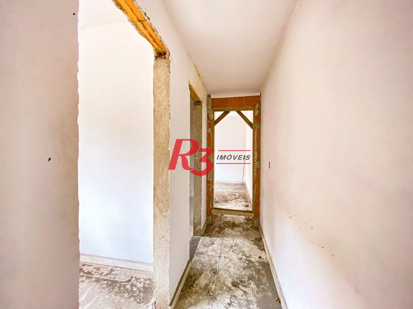 Casa com 2 dormitórios à venda, 60 m² por R$ 298.000,00 - Chico de Paula - Santos/SP