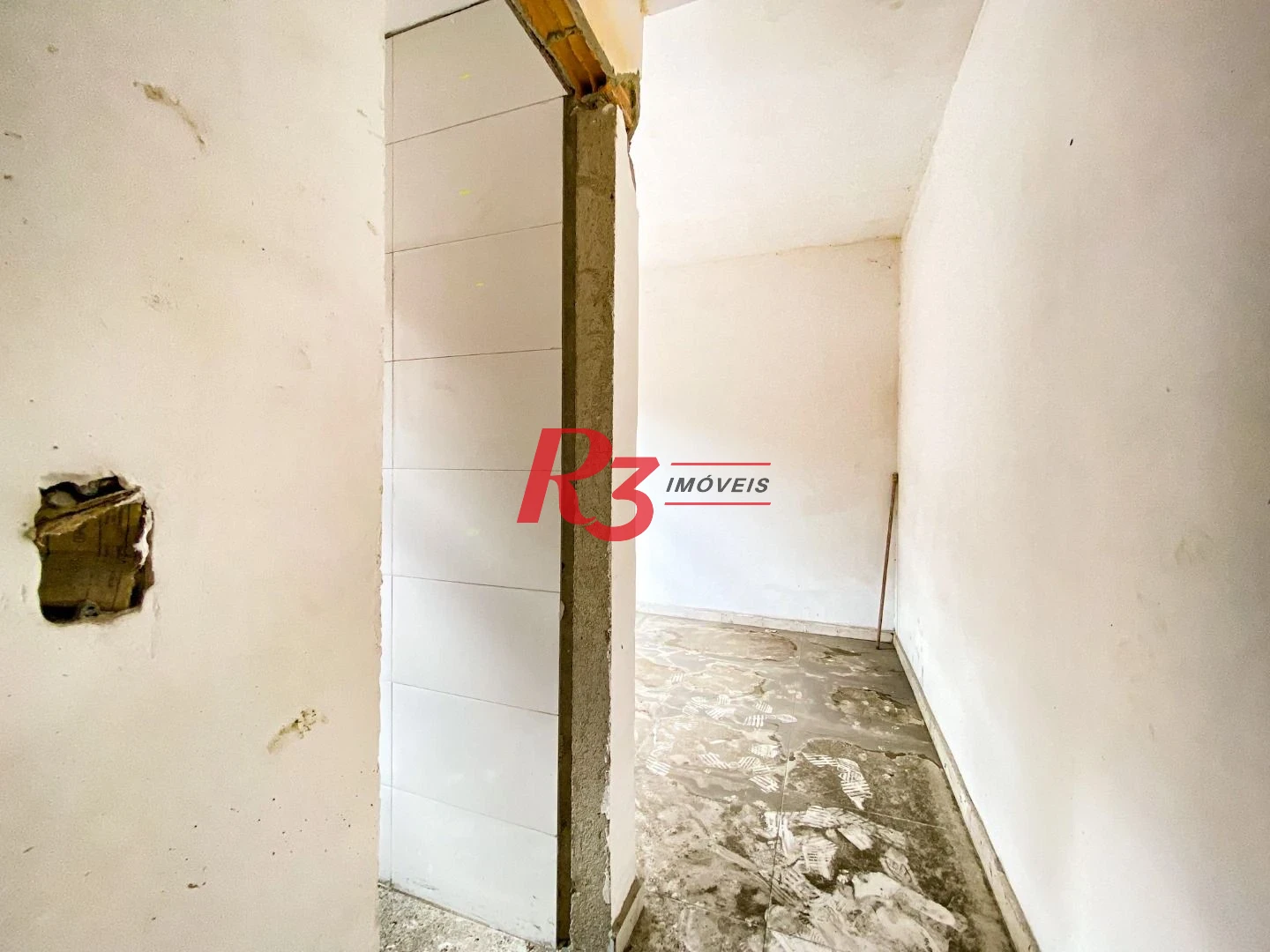 Casa com 2 dormitórios à venda, 60 m² por R$ 298.000,00 - Chico de Paula - Santos/SP