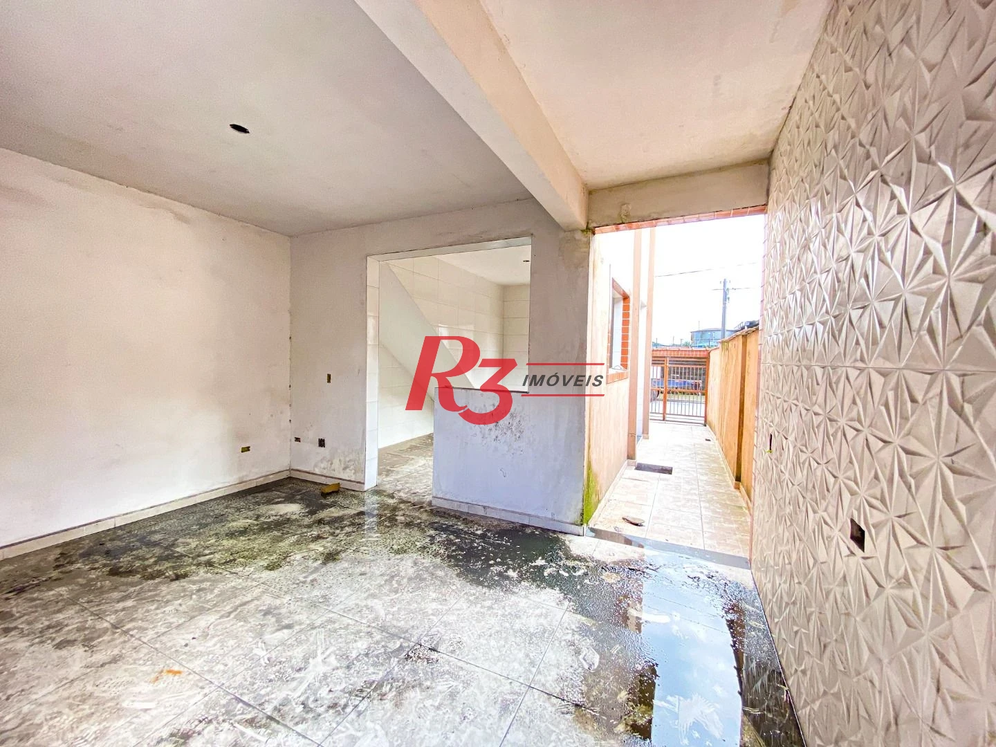 Casa com 2 dormitórios à venda, 60 m² por R$ 298.000,00 - Chico de Paula - Santos/SP
