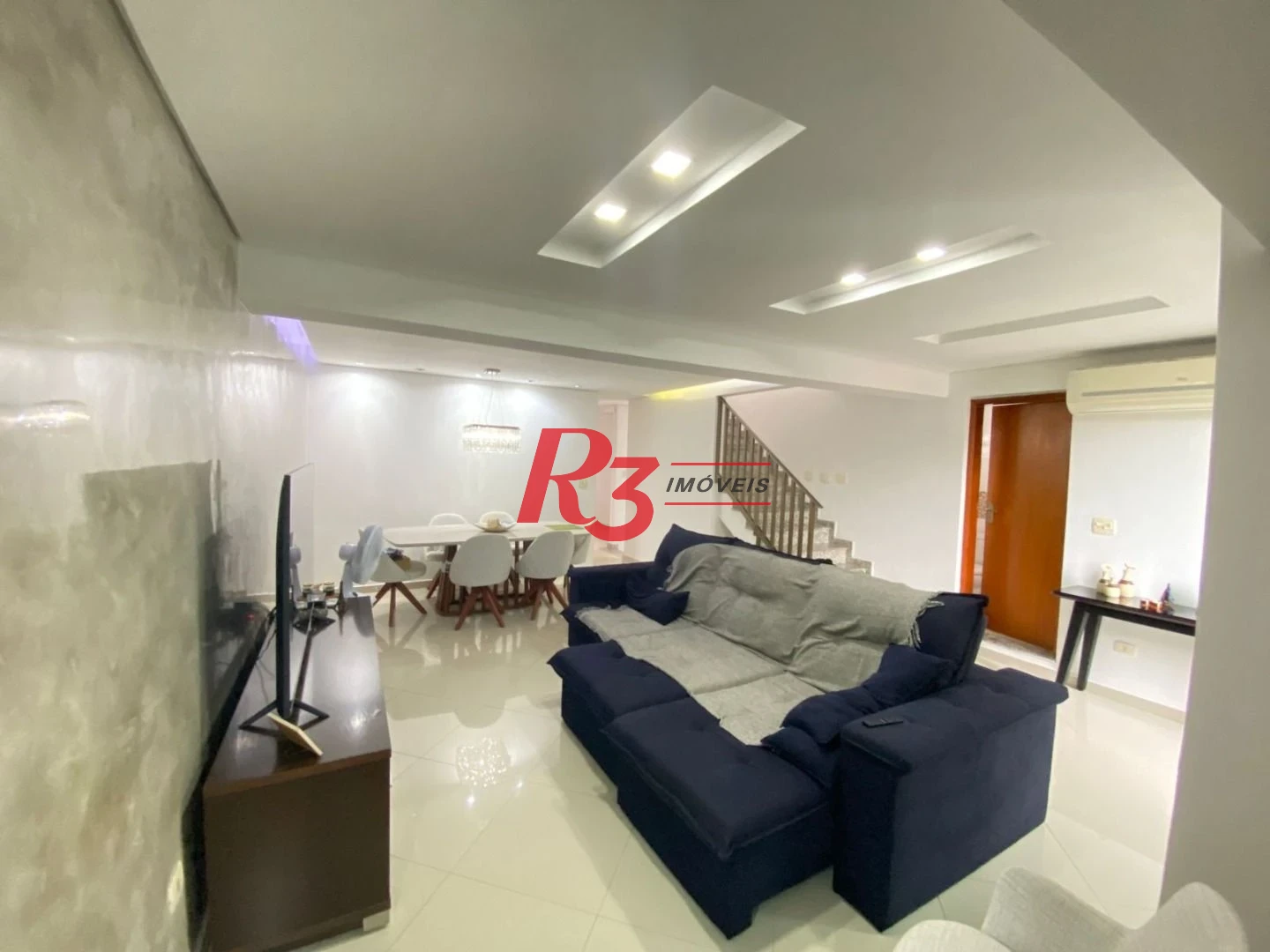 Sobrado com 4 dormitórios à venda, 212 m² por R$ 1.420.000,00 - Embaré - Santos/SP