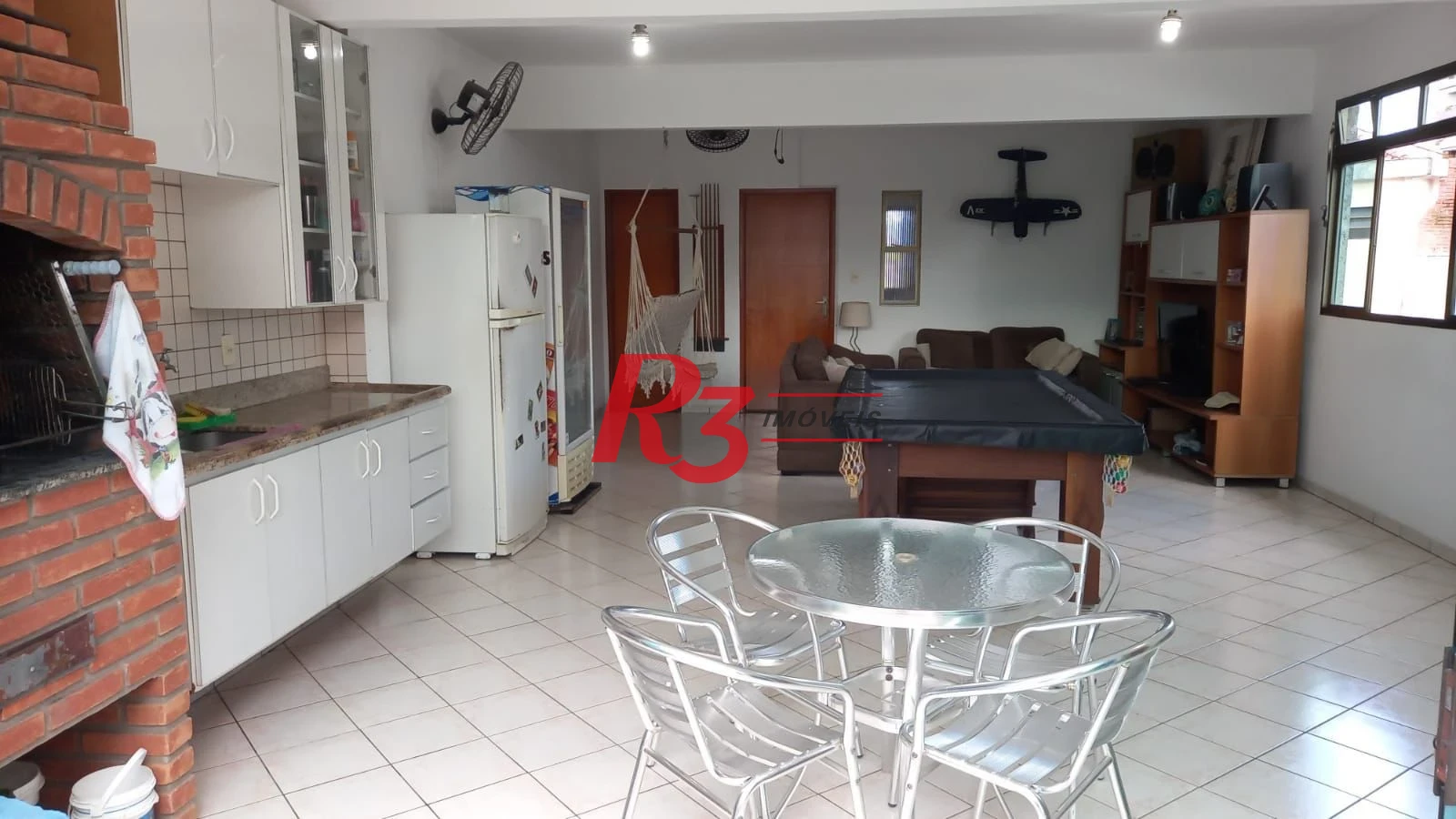 Sobrado com 4 dormitórios à venda, 212 m² por R$ 1.420.000,00 - Embaré - Santos/SP